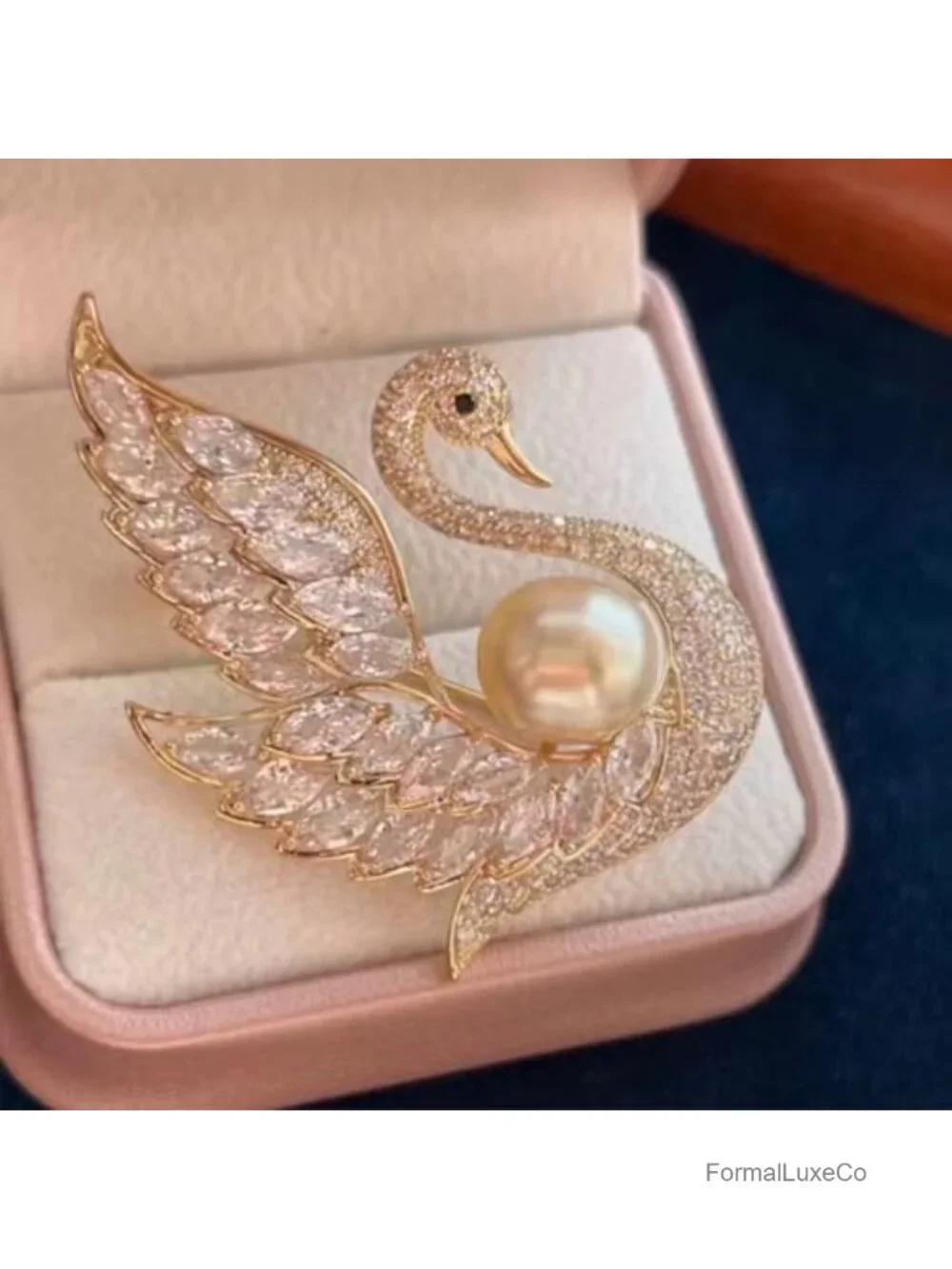 Vintage Swan Brooch Pin Austrian Crystal Rhinestone Lapel Corsage Jewelry